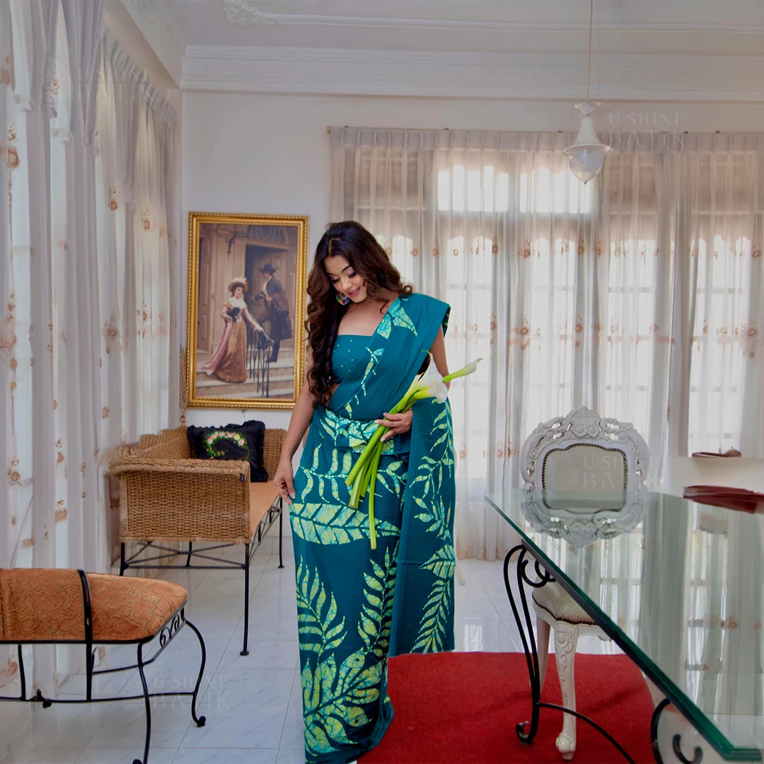 202436 - Handcrafted Batik Saree - Light Green Dots