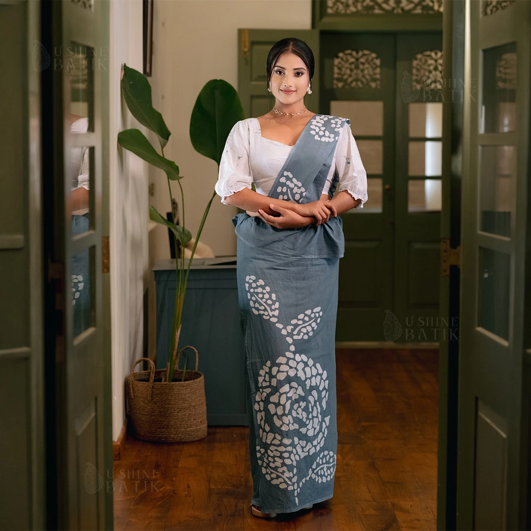 White with cracks Batik Saree | 202689